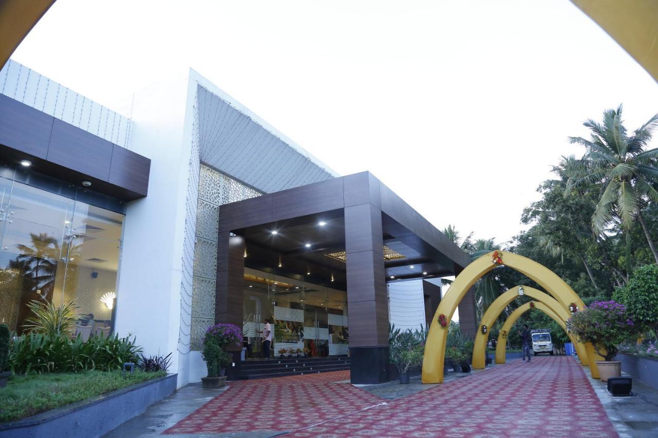 Hotel S-Inn Pālakollu Екстериор снимка