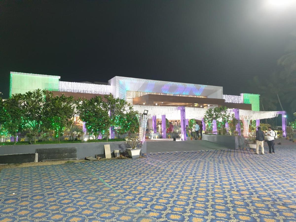 Hotel S-Inn Pālakollu Екстериор снимка